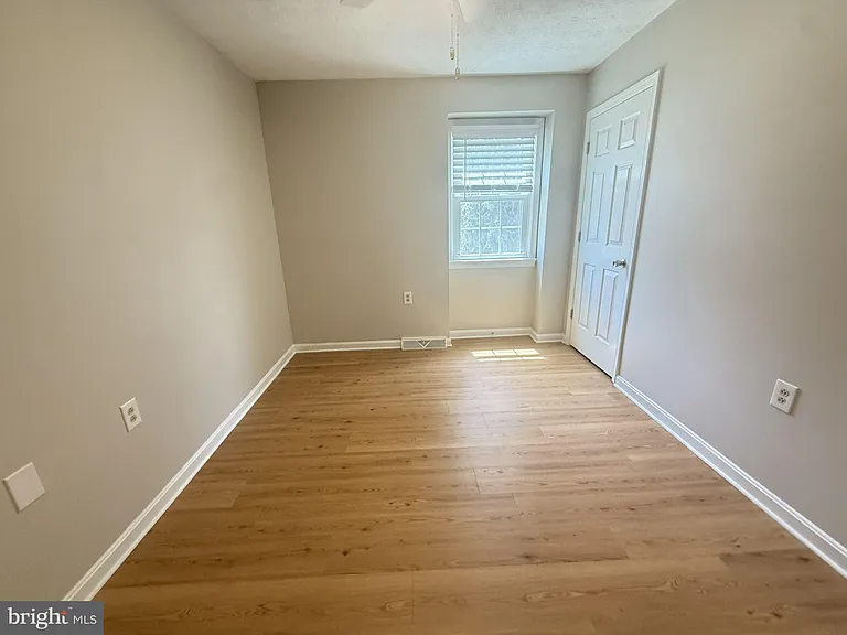 824 Appleseed Ct — Photo 22