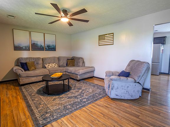 4th image of 132 Brewer Dr