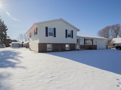 305 West Leonard STREET, Watertown, WI, 53098