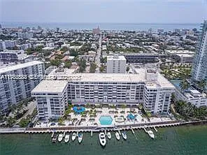 South Bay Club Condo — Photo 3
