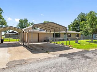213 Meadowlark Ln, Fort Cobb, OK 73038