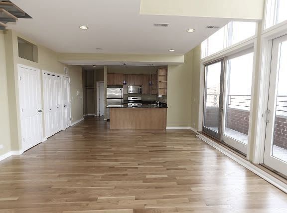 5th image of 1150 N Hoyne Ave APT 3S