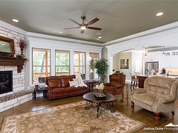 4th image of 1458 Le Chesnay Dr