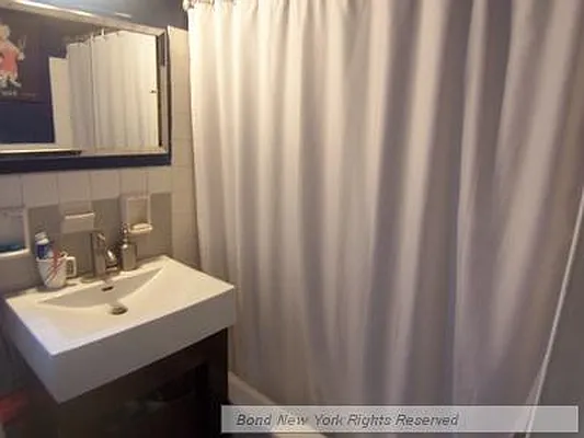 Rented by Bond New York | media 1