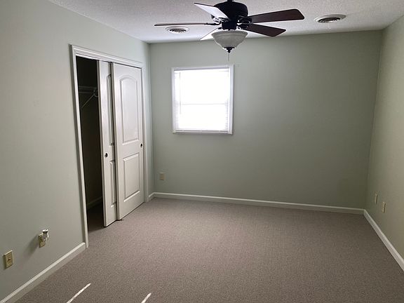 5th image of 504 Colony Grv #A