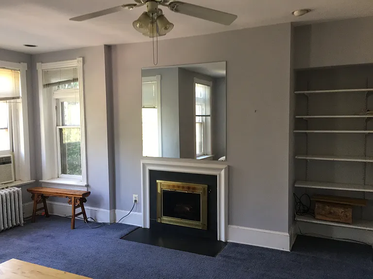 219 C St NE #2 — Photo 16