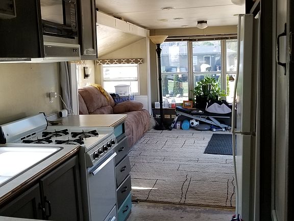 4th image of 648 Boyer Ave SW