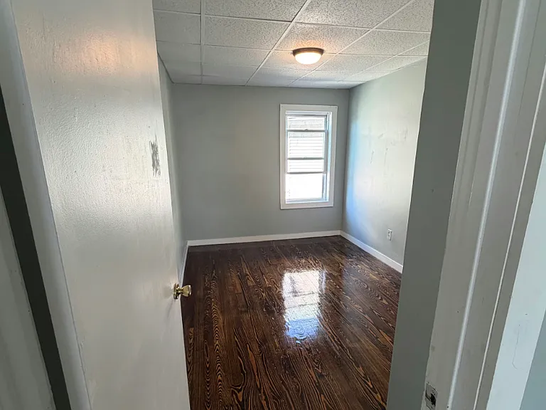 766 Plymouth Ave #2W — Photo 11