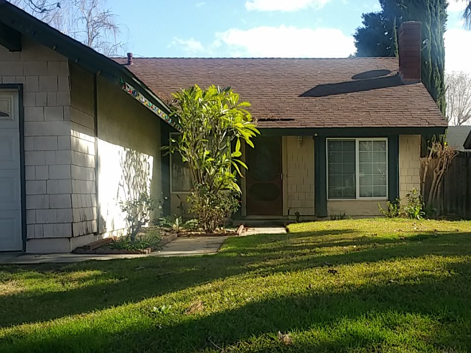 1st image of 2127 S Pine Ct