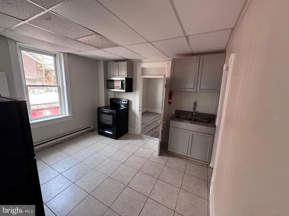 117 E Martin St APT 1, Martinsburg, WV 25401