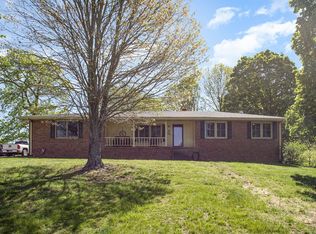 12057 Versailles Rd, Rockvale, TN 37153