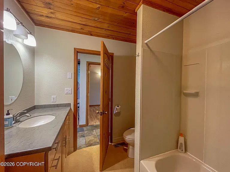8300 Robert Dr — Photo 7