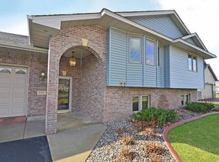 9117 Yates Bay Ct N, Brooklyn Park, MN 55443