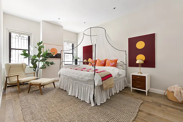 Sold by Compass | media 6