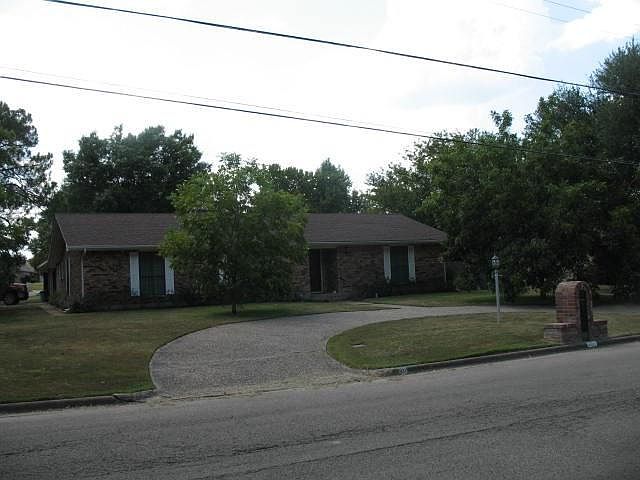 1st image of 201 Helm Ln
