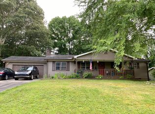 1080 Cherokee Trl, Woodstock, GA 30189