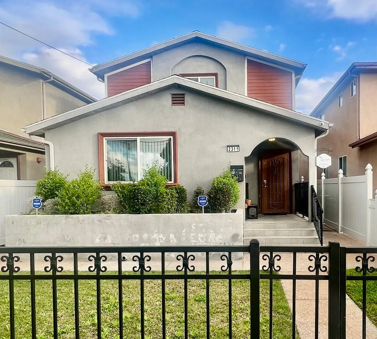 W Lincoln St, Long Beach — Photo 1