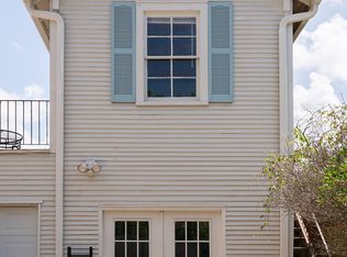 1103 Lowerline St, New Orleans, LA 70118