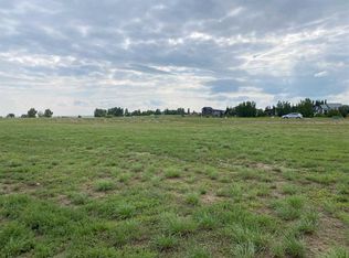 35 Kingfisher Bay, Newell County, AB T1R 0X6