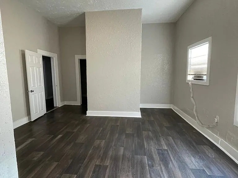 3116 Grand Ave — Photo 5