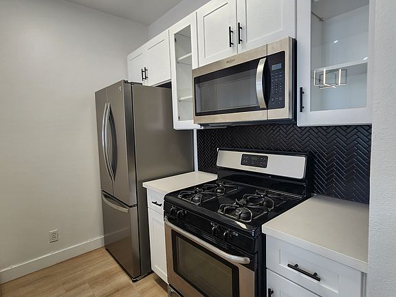 3rd image of 14515 Dickens St APT 407