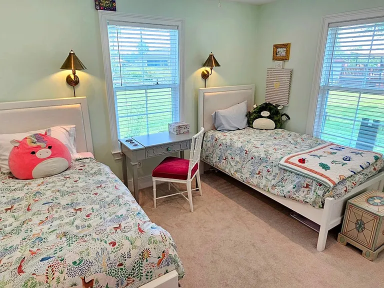 4308 Greenleaf Cir — Photo 16