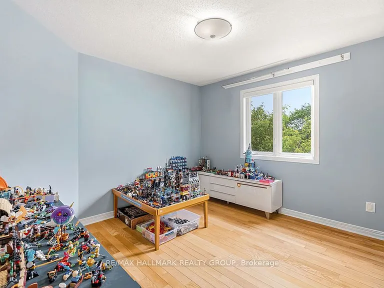 159 Borealis Cres — Photo 36