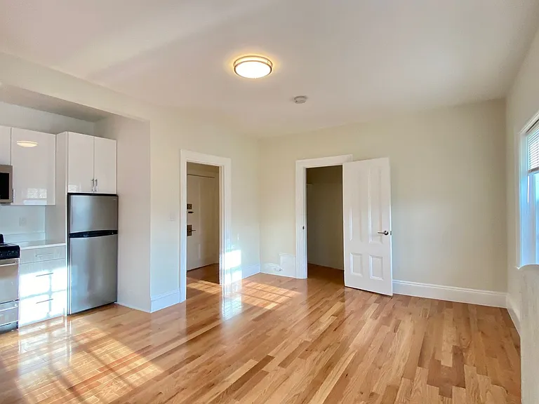 92 Charles St #5 — Photo 10