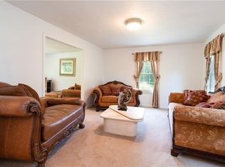 211 Blackrock Rd, Coventry, RI 02816