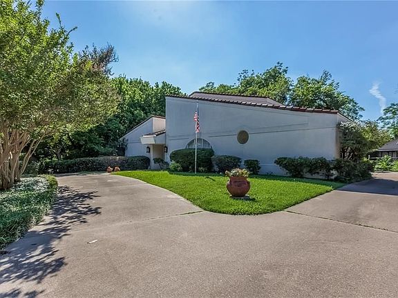 5th image of 215 Mantlebrook Dr