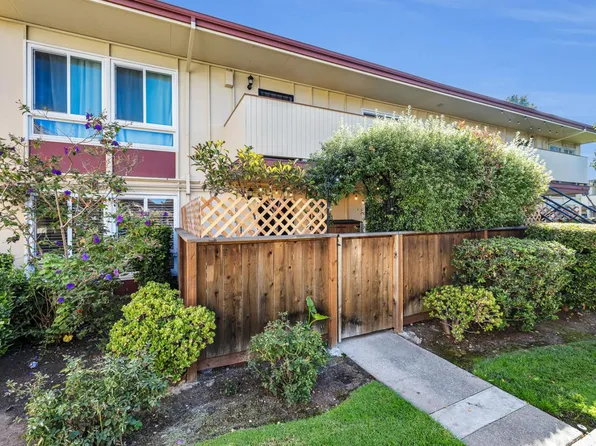 3049 Los Prados St APT 122, San Mateo, CA 94403