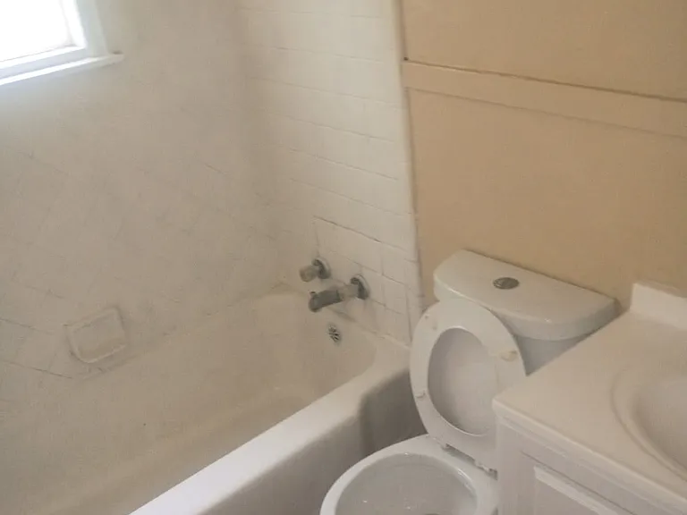 1125 W Lexington Cir — Photo 3