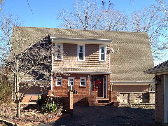 2nd image of 359 Bay Ln