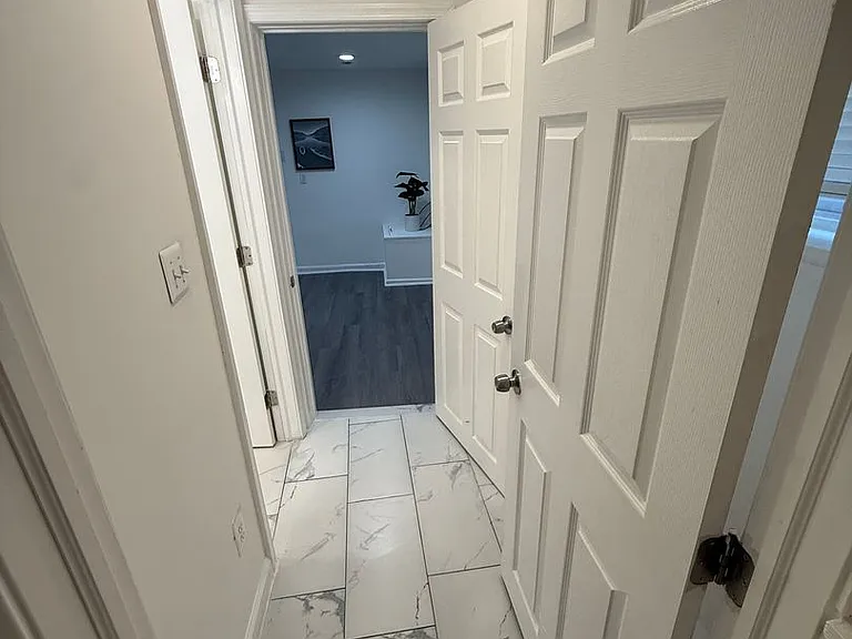 20 E Read St — Photo 8
