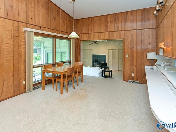4th image of 1217 Kingsway Rd SE