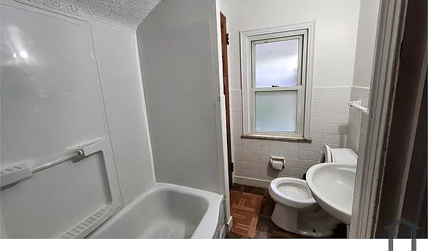 22370 Tracy Ave — Photo 3