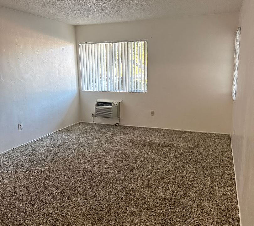 2nd image of 4220 Aragon Dr APT 10
