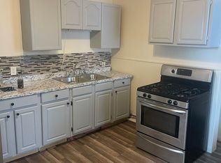 794 1st Ave #2R, Troy, NY 12182