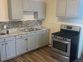 794 1st Ave, Troy, NY