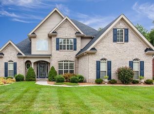 700 Manor Station Ln, Knoxville, TN 37934