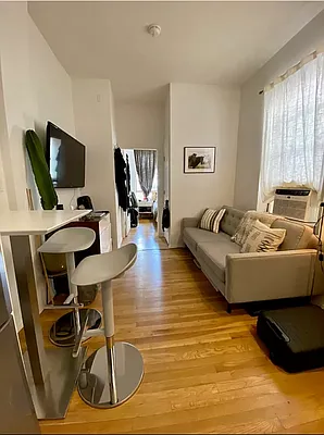 Rented by J PRESTON AND ASSOCIATES INC | media 8