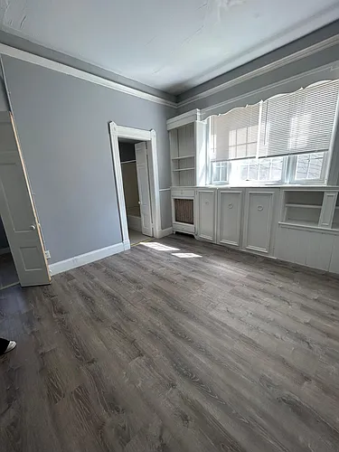 48 William St #6 Photo 1