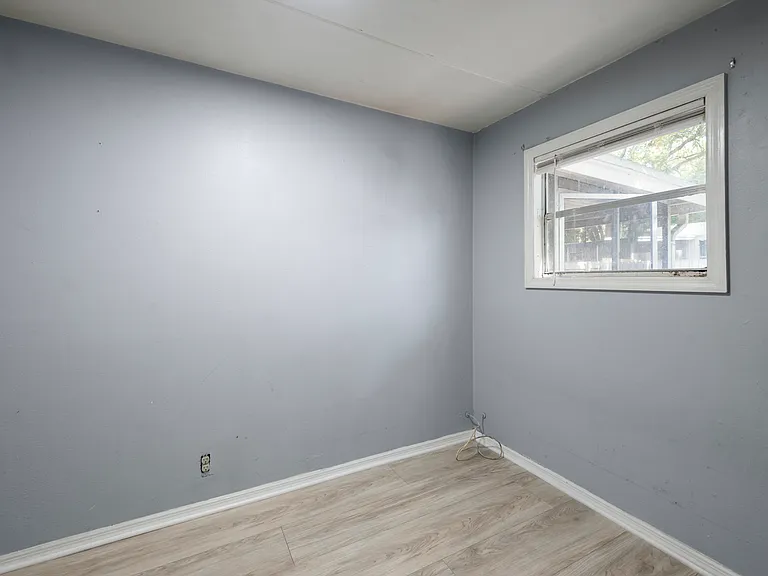 4239 Memphis Ave — Photo 9