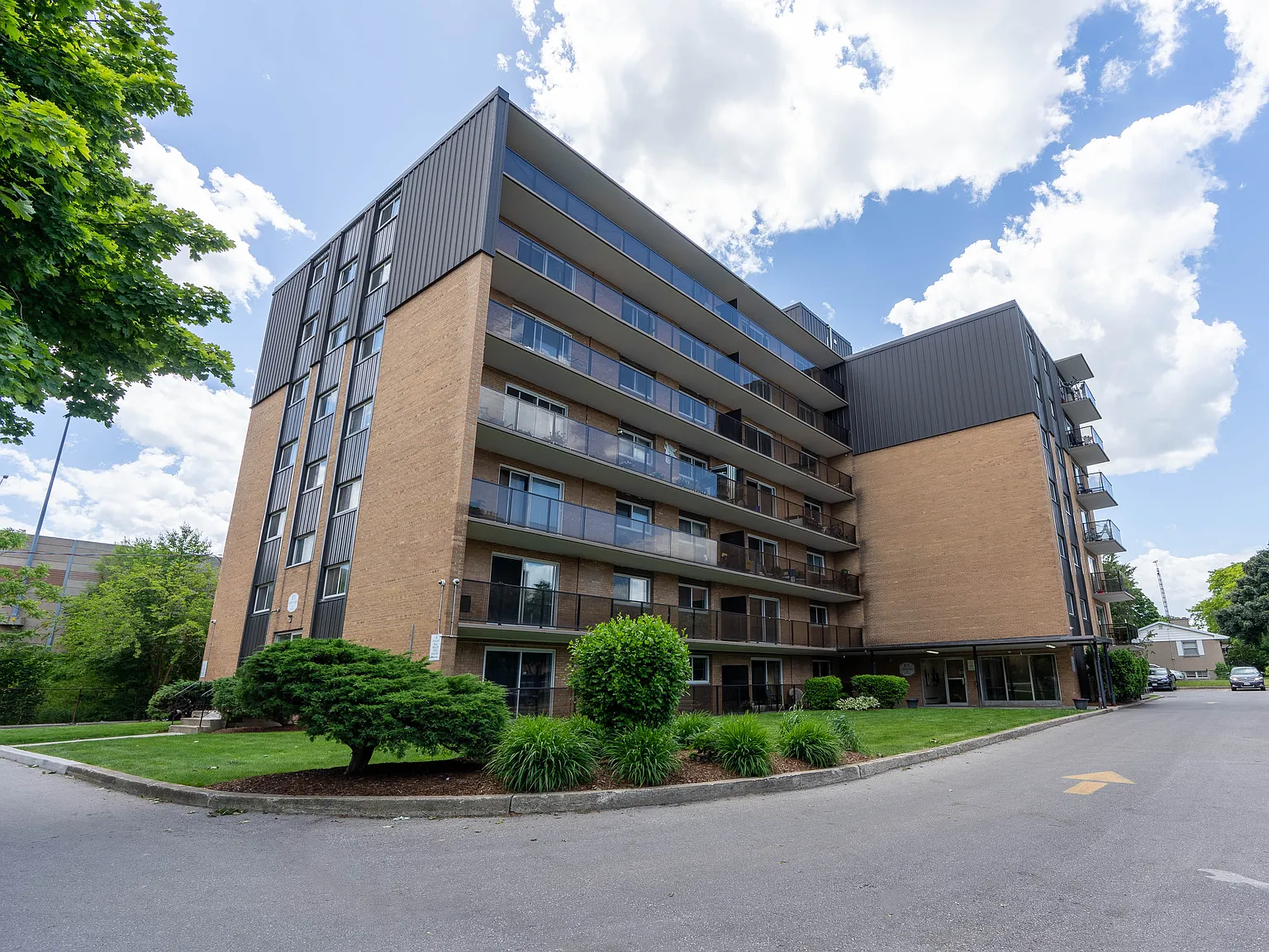 Patricia Apartments — Photo 2