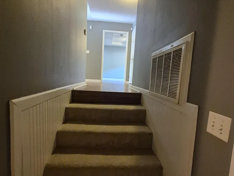712 Michael Dr — Photo 29