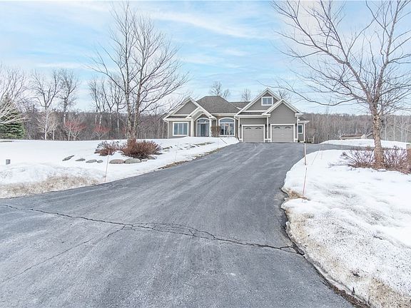 5th image of 22454 Ridgeview Rd