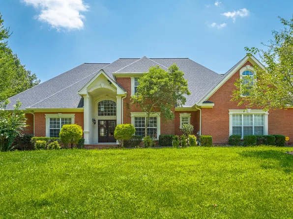 802 Secret Garden Dr, Chattanooga, TN 37421