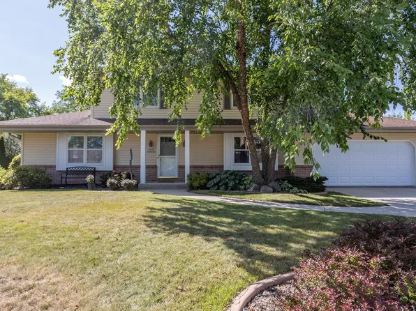 W169N10741 Redwood LANE, Germantown, WI 53022