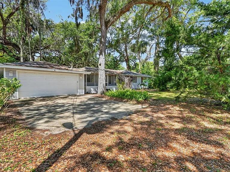 12 Dawson Dr — Photo 2