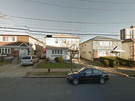 3rd image of 224 Beach 20 St #20
